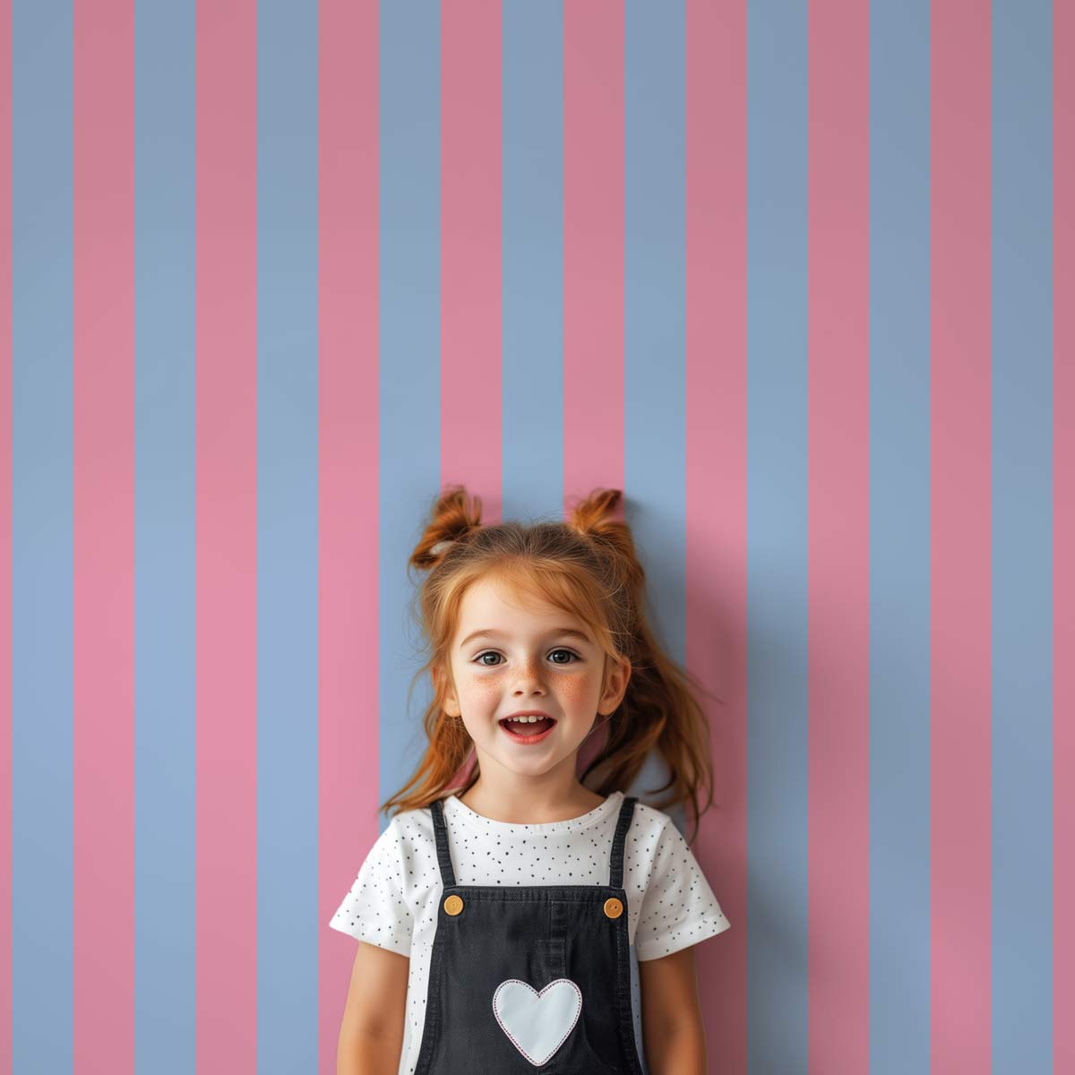 papier peint chambre enfant rayures bleu et rose