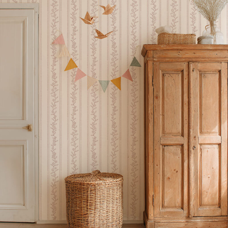 papier-peint-rayure-fleurs